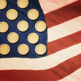 Накопичення біткоїнів у США контрастує з глобальним попитом на доларові стейблкоїни