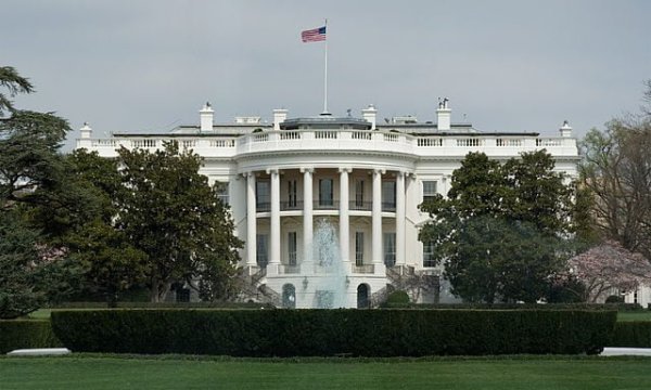 House Democrats Press SEC For Answers On AI Investment Advisers