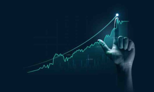 Spot Bitcoin ETFs Reportedly See $4.06 Billion Monthly Outflows As Institutions Cut Exposure